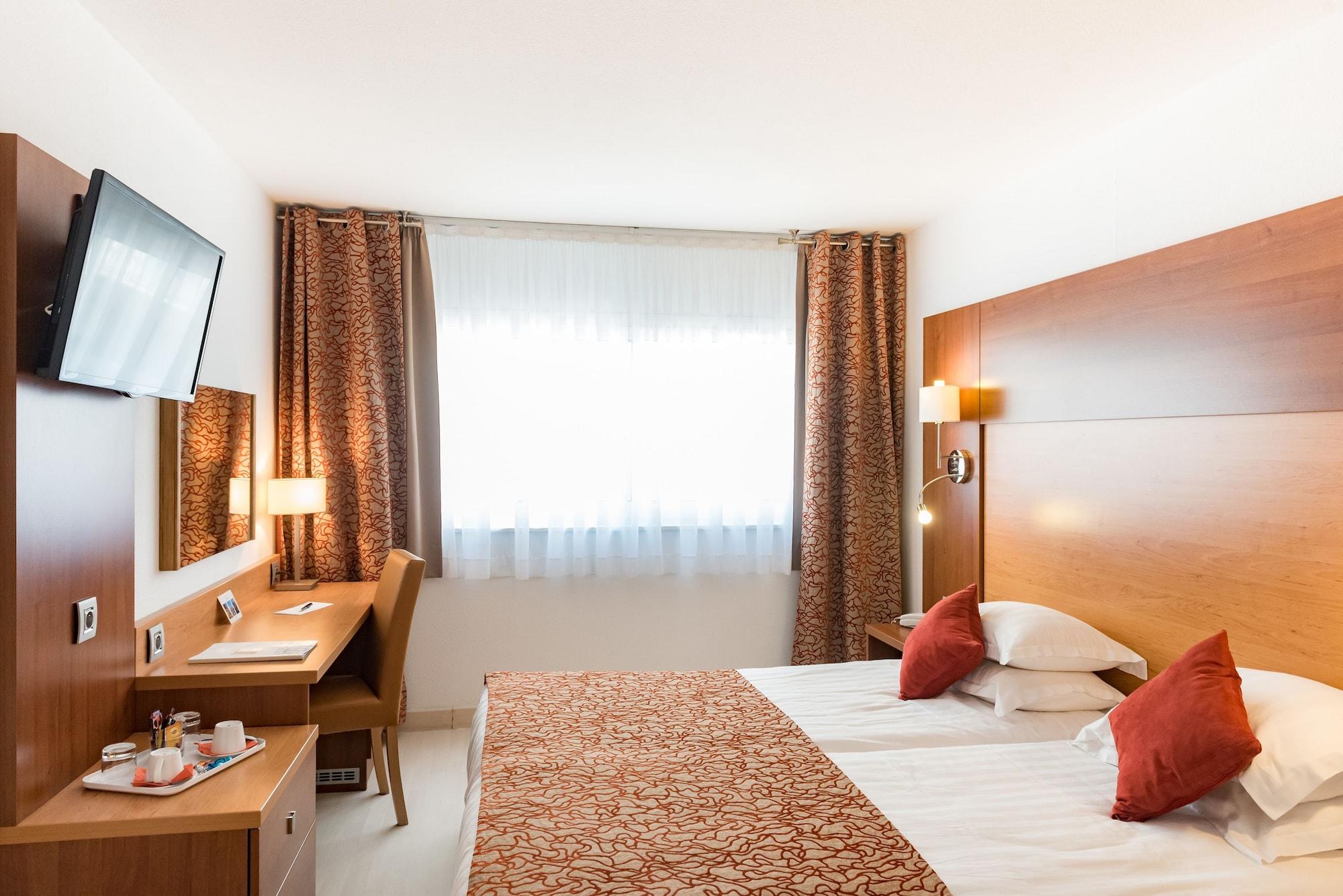 Mercure Saint Raphael Centre Plage Exterior foto