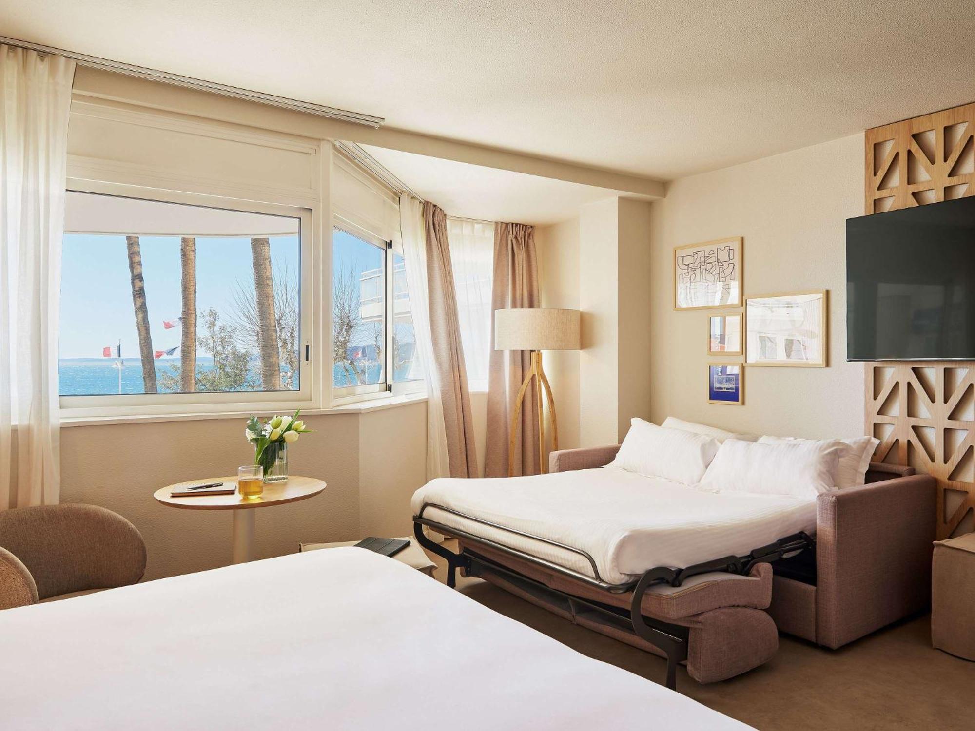 Mercure Saint Raphael Centre Plage Exterior foto